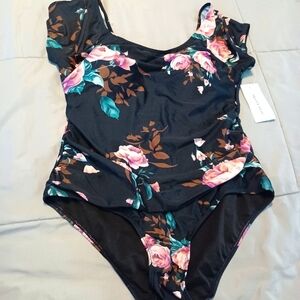 *2/$40* Meet.Curve Short-sleeved One Piece Ruched Swimsuit Women's XL